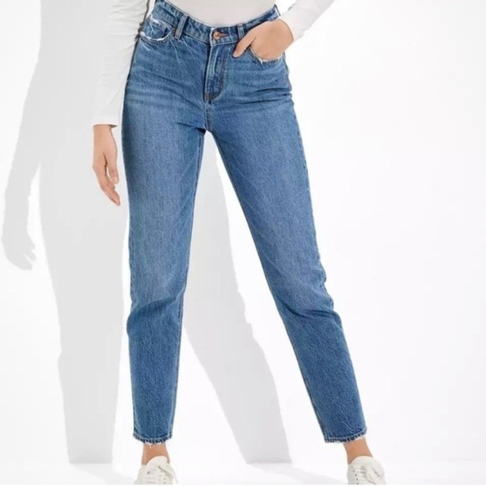 AMERICAN EAGLE Jeans Womens 0 Mom Jean Distressed Medium Wash Denim Blue